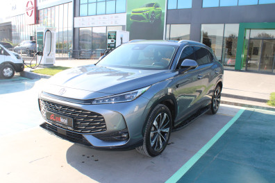 MG HS 1.5 PLUG İN HYBRİD LUXURY AT 2024 Model Otomatik Vites
