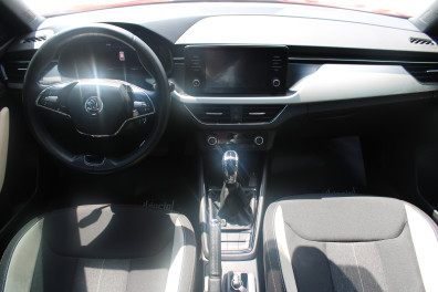 Skoda Kamiq 1.5 TSİ PREMİUM AT CAMTAVAN 2022 Model Otomatik Vites