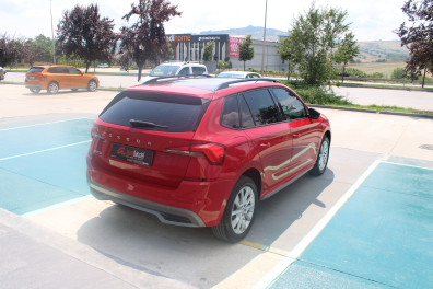 Skoda Kamiq 1.5 TSİ PREMİUM AT CAMTAVAN 2022 Model Otomatik Vites