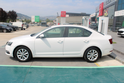 Skoda Octavia 1.0 TSİ STYLE 2017 Model Otomatik Vites