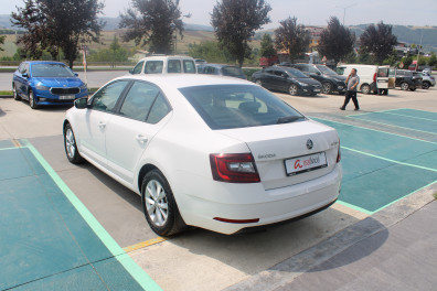 Skoda Octavia 1.0 TSİ STYLE 2017 Model Otomatik Vites