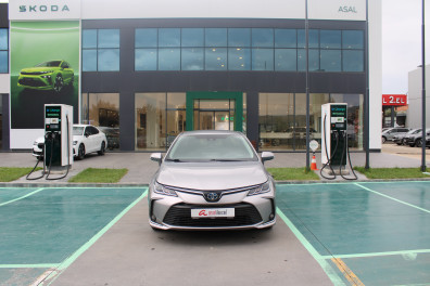 Toyota Corolla  1.8 HYBRİD DREAM 2020 Model Otomatik Vites