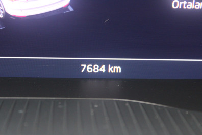 Skoda Karoq 1.5TSİ PREMİUM 2025 Model Otomatik Vites