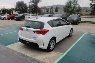 Toyota Auris 1.33 LİFE 2015 Model Düz Vites