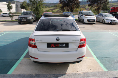 Skoda Octavia 1.6TDİ STYLE SUNROOF 2015 Model Otomatik Vites