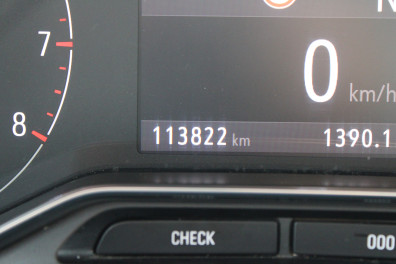 Opel Combo 1.5D ULTİMATE 2023 Model Otomatik Vites