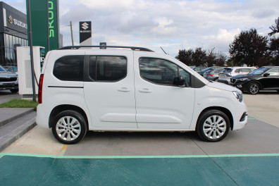 Opel Combo 1.5D ULTİMATE 2023 Model Otomatik Vites