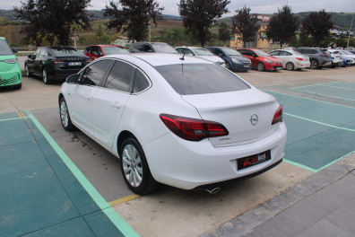Opel Astra  1.4T EDİTİON PLUS 2020 Model Düz Vites