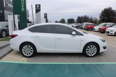 Opel Astra  1.4T EDİTİON PLUS 2020 Model Düz Vites