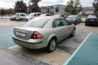 Ford  Mondeo  2.0 TREND 2004 Model Otomatik Vites