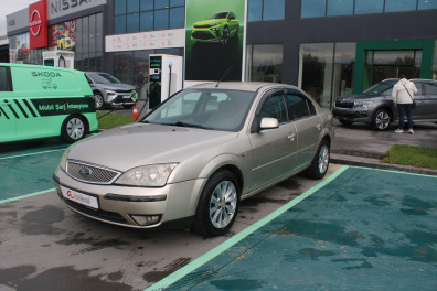 Ford  Mondeo  2.0 TREND 2004 Model Otomatik Vites