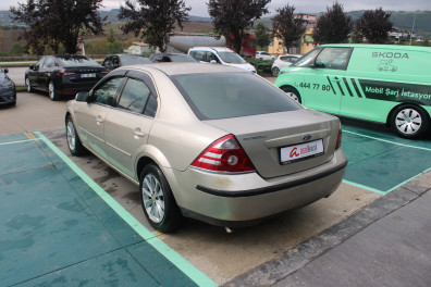 Ford  Mondeo  2.0 TREND 2004 Model Otomatik Vites