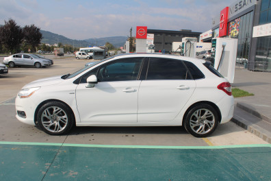 Citroen C4 1.6 E-HDİ EXCLUSİVE CAM TAVAN  2014 Model Yarı Otomatik Vites