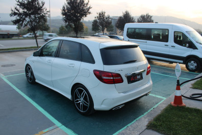 Mercedes-Benz B Serisi  B180 D AMG  2016 Model Otomatik Vites