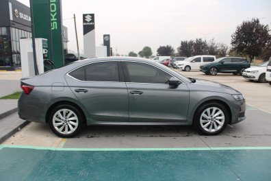 Skoda Octavia 1.5 MHEV PREMİUM 2025 Model Otomatik Vites