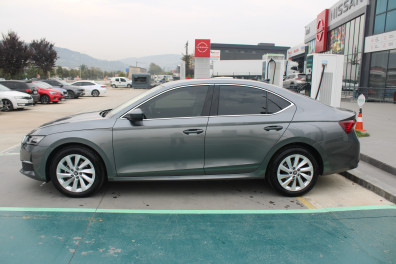 Skoda Octavia 1.5 MHEV PREMİUM 2025 Model Otomatik Vites