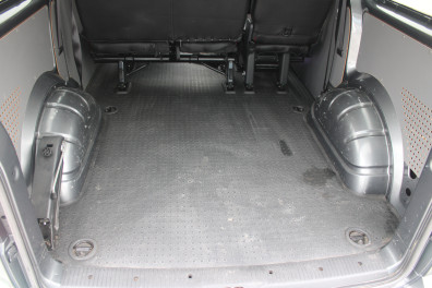 Volkswagen Transporter 2.0TDİ CAMLI VAN 2021 Model Otomatik Vites