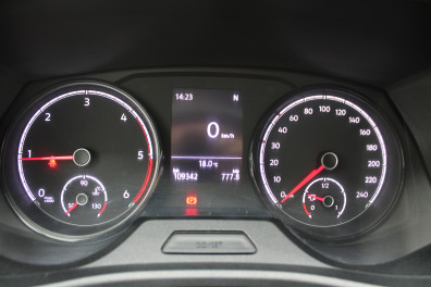 Volkswagen Transporter 2.0TDİ CAMLI VAN 2021 Model Otomatik Vites