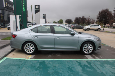 Skoda Octavia  1.5 MHEV PREMİUM 2026 Model Otomatik Vites