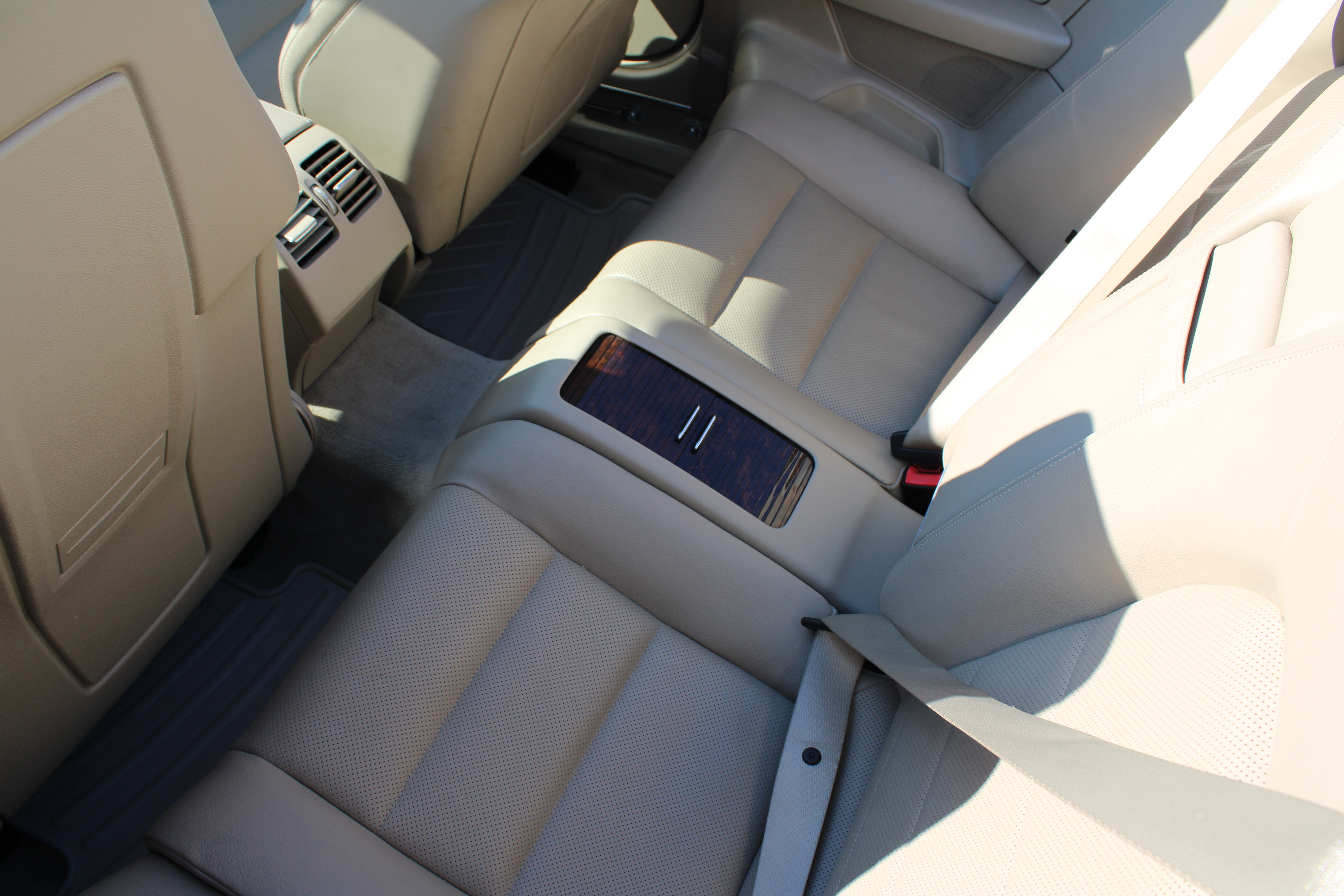 Mercedes-Benz E Serisi E250 CGİ AMG CABRİO 2012 Model Otomatik Vites