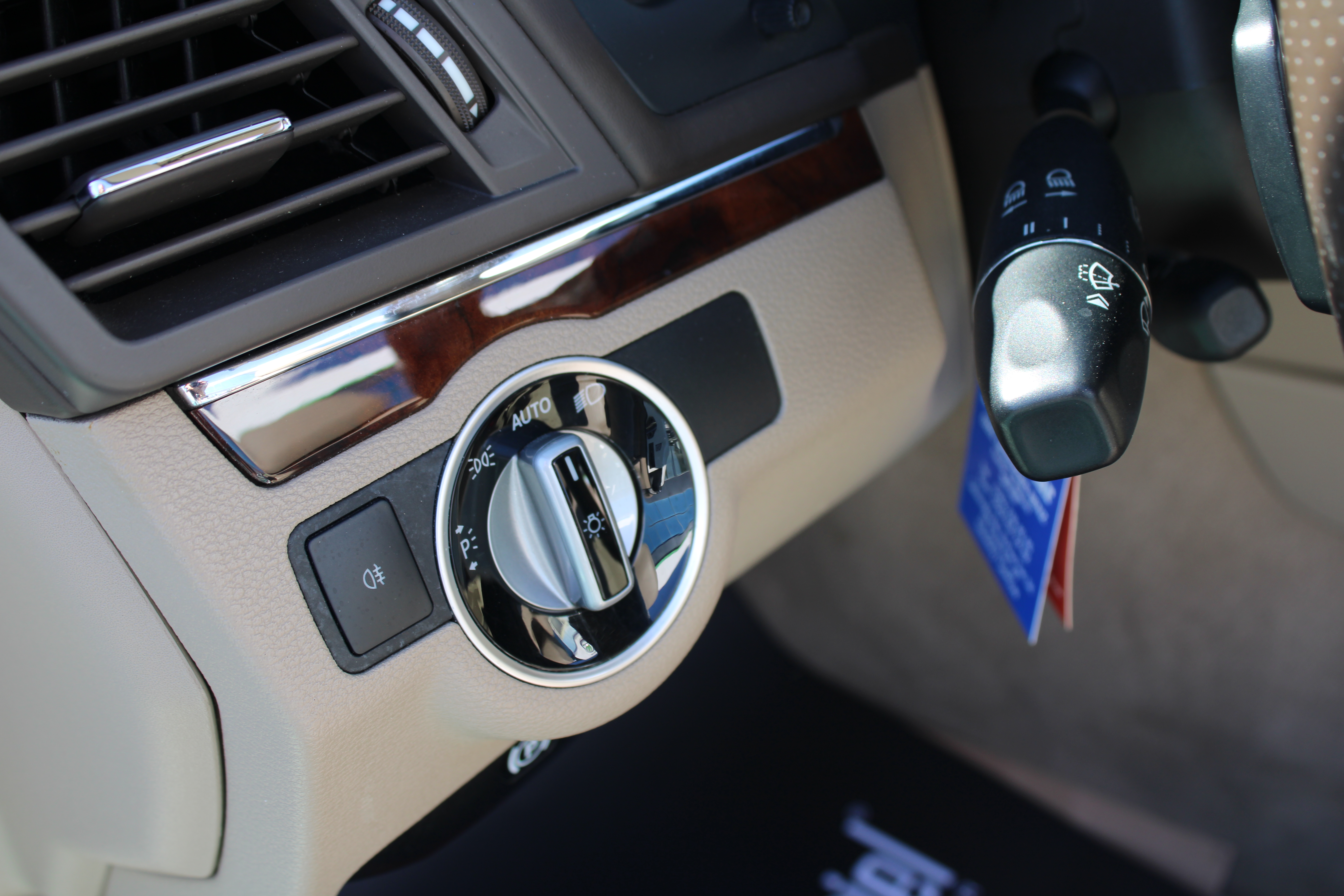 Mercedes-Benz E Serisi E250 CGİ AMG CABRİO 2012 Model Otomatik Vites