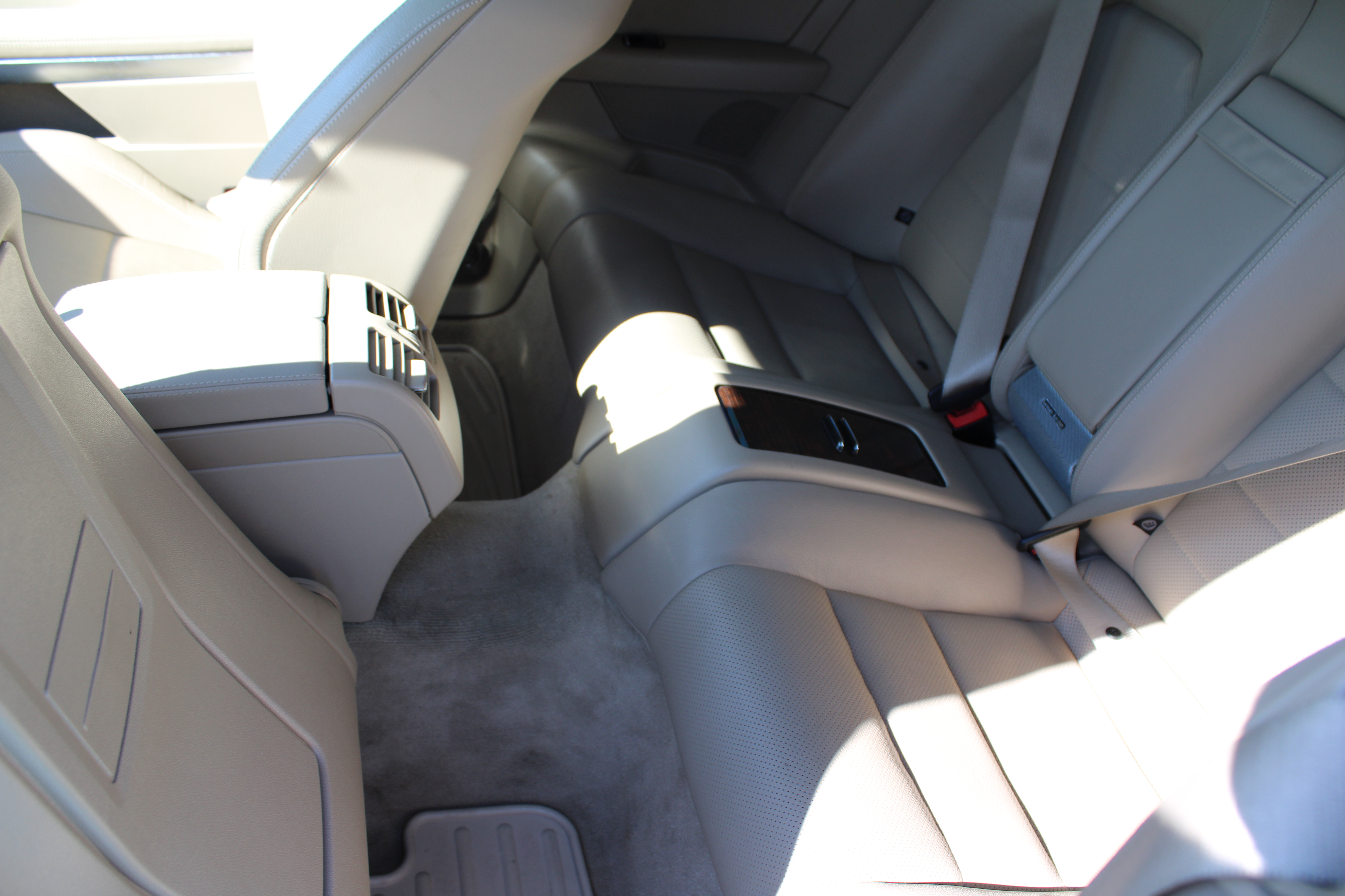 Mercedes-Benz E Serisi E250 CGİ AMG CABRİO 2012 Model Otomatik Vites