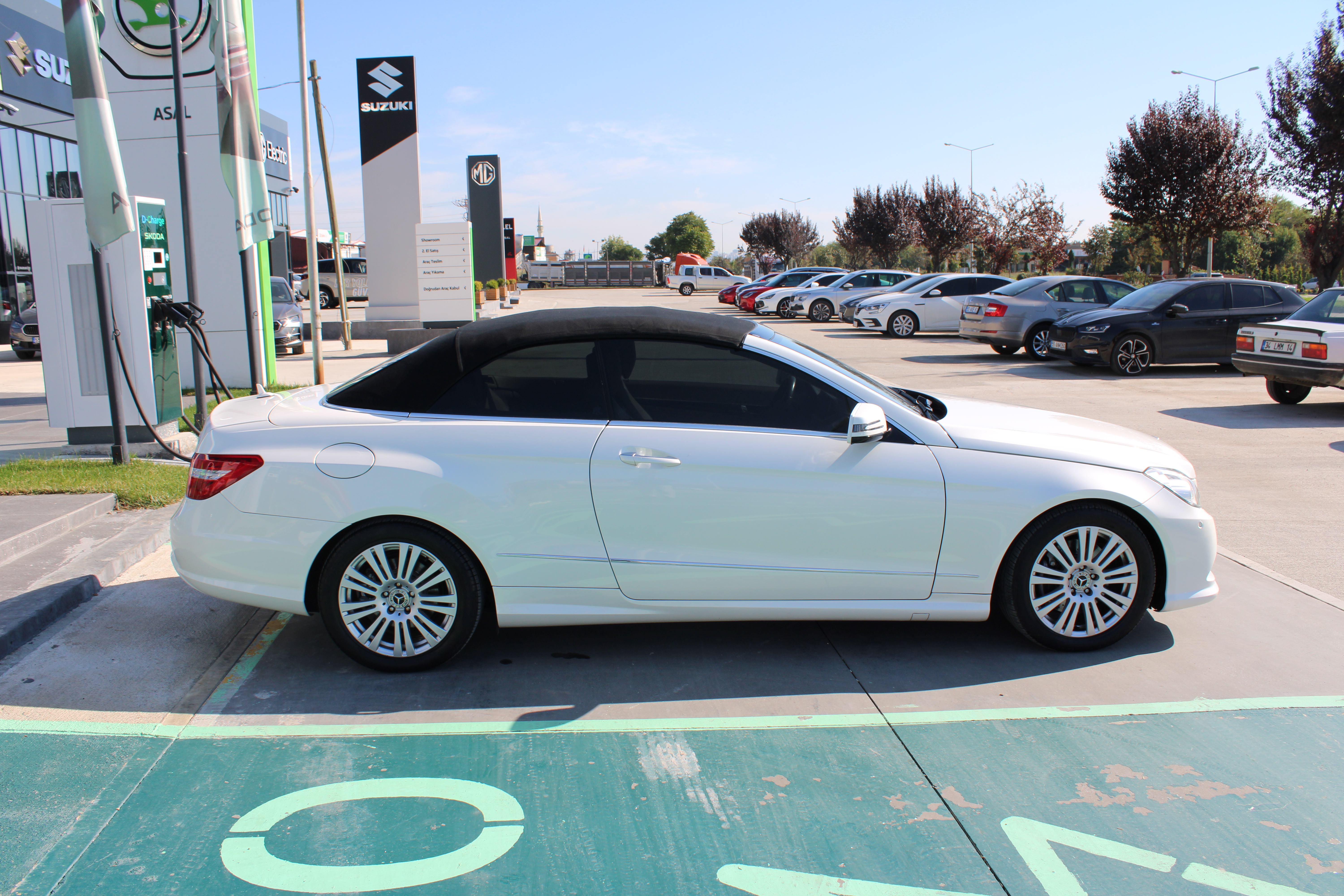 Mercedes-Benz E Serisi E250 CGİ AMG CABRİO 2012 Model Otomatik Vites