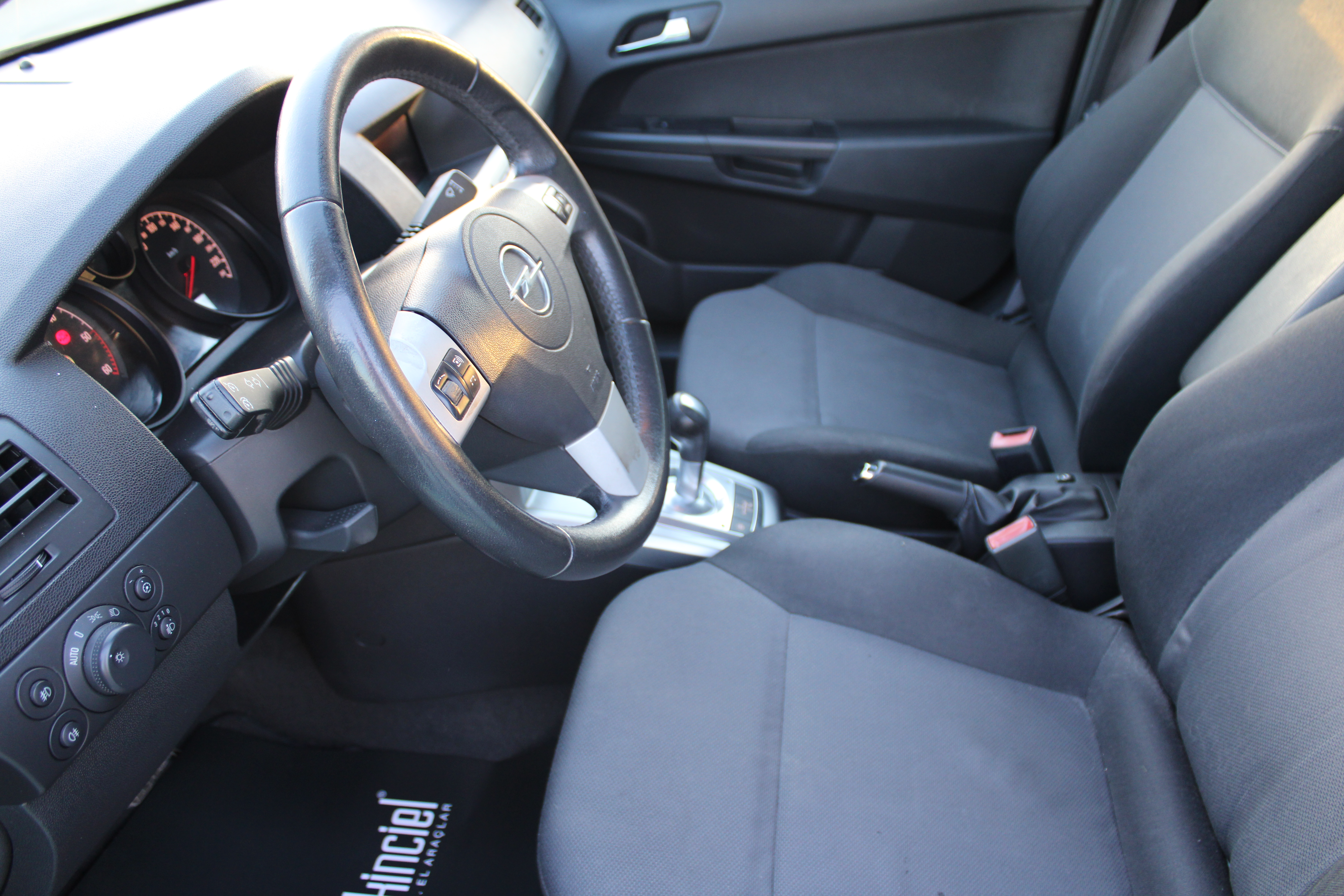 Opel Astra 1.3CDTİ ESSENTİA 2011 Model Otomatik Vites